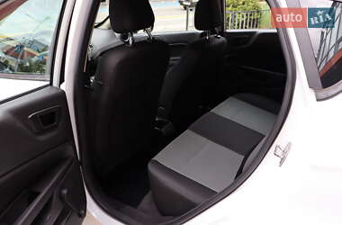 Хэтчбек Ford Fiesta 2017 в 