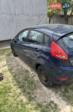 Хэтчбек Ford Fiesta 2011 в 