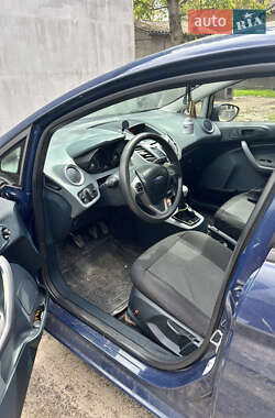 Хэтчбек Ford Fiesta 2011 в 