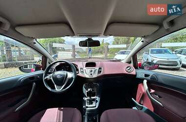 Хэтчбек Ford Fiesta 2011 в 
