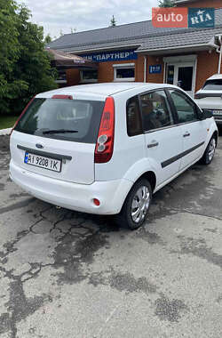 Хэтчбек Ford Fiesta 2007 в 
