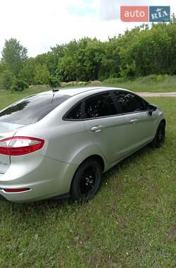 Седан Ford Fiesta 2019 в 