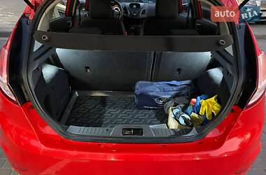 Хэтчбек Ford Fiesta 2013 в 