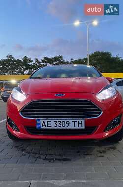Хэтчбек Ford Fiesta 2013 в 