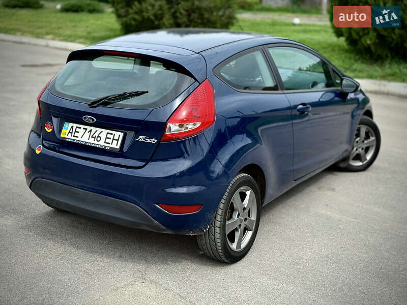 Хетчбек Ford Fiesta 2008 в Кам'янському