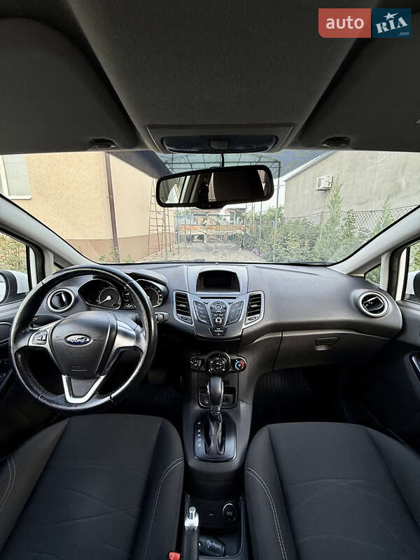Хетчбек Ford Fiesta 2016 в Павлограді