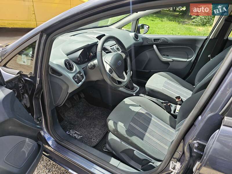 Хэтчбек Ford Fiesta 2010 в Харькове