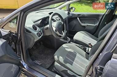Хэтчбек Ford Fiesta 2010 в 
