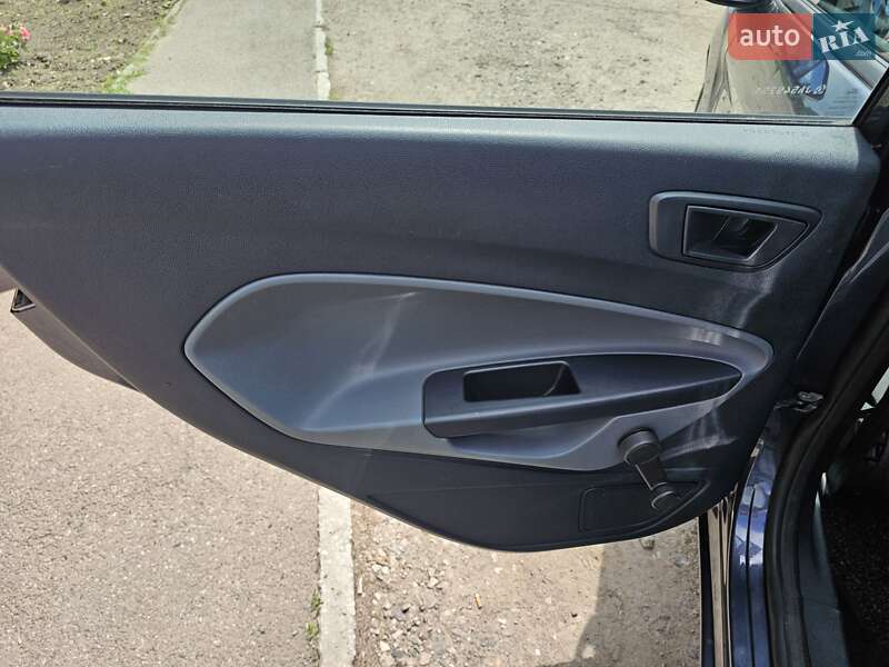 Хэтчбек Ford Fiesta 2010 в Харькове