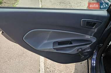 Хэтчбек Ford Fiesta 2010 в 