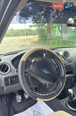 Хэтчбек Ford Fiesta 2008 в 