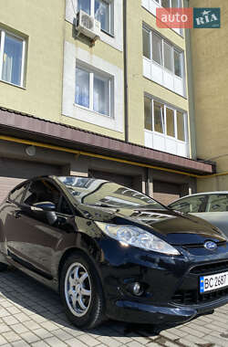 Хэтчбек Ford Fiesta 2010 в 