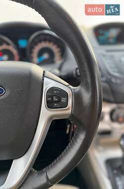 Седан Ford Fiesta 2016 в 
