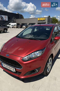 Хетчбек Ford Fiesta 2016 в Києві