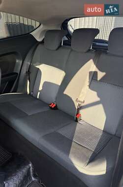 Хэтчбек Ford Fiesta 2011 в 
