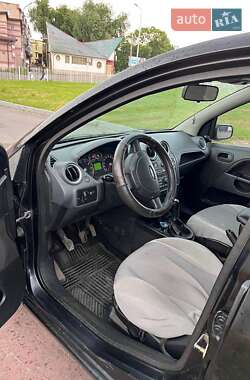 Хэтчбек Ford Fiesta 2008 в 