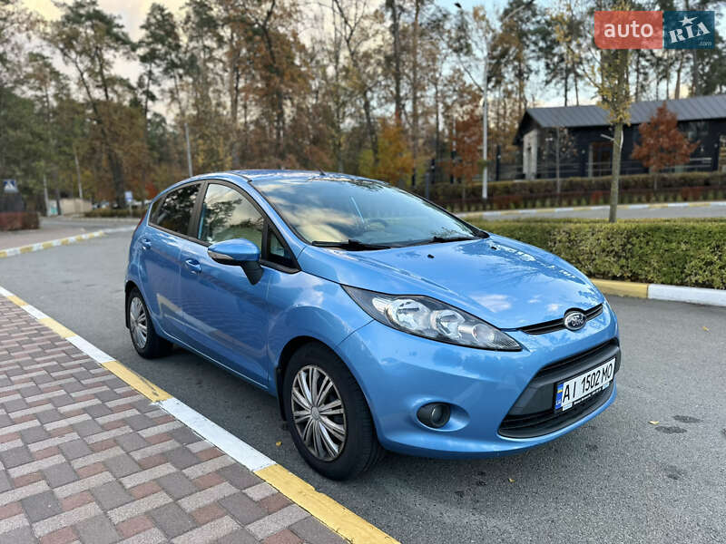 Хэтчбек Ford Fiesta 2011 в Киеве