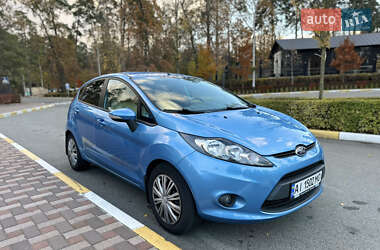 Хэтчбек Ford Fiesta 2011 в 