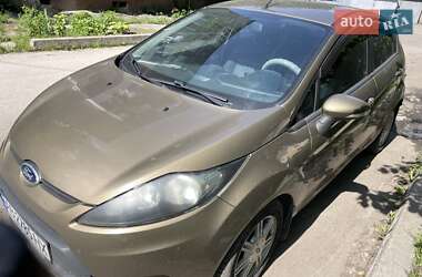 Хетчбек Ford Fiesta 2012 в 