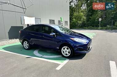 Седан Ford Fiesta 2016 в 