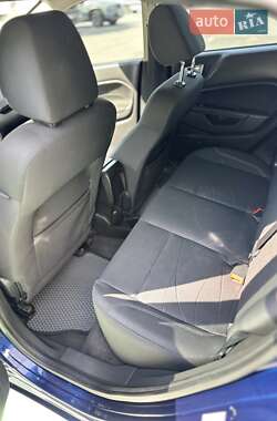 Седан Ford Fiesta 2016 в 