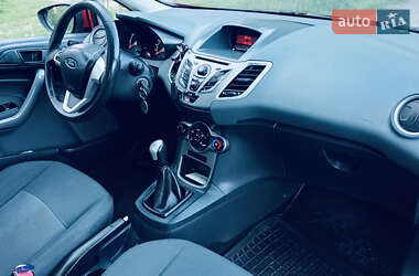 Хэтчбек Ford Fiesta 2010 в 