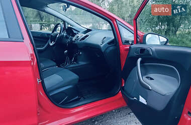 Хэтчбек Ford Fiesta 2010 в 