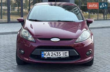 Хетчбек Ford Fiesta 2010 в 