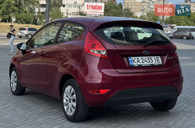 Хетчбек Ford Fiesta 2010 в 