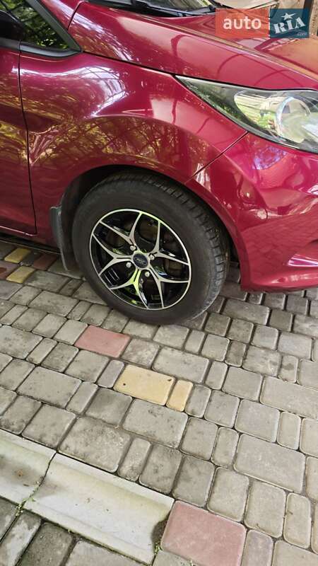 Хетчбек Ford Fiesta 2011 в Дніпрі