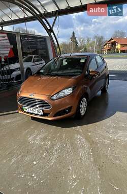 Хетчбек Ford Fiesta 2013 в 