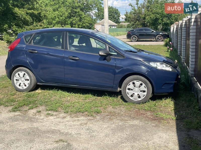 Хэтчбек Ford Fiesta 2012 в Смеле