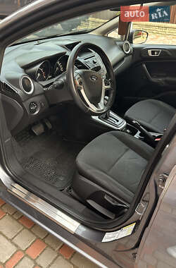 Хэтчбек Ford Fiesta 2014 в 