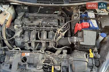 Хэтчбек Ford Fiesta 2012 в 