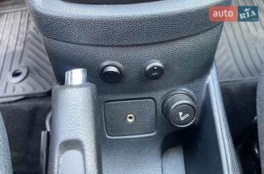 Хэтчбек Ford Fiesta 2011 в 