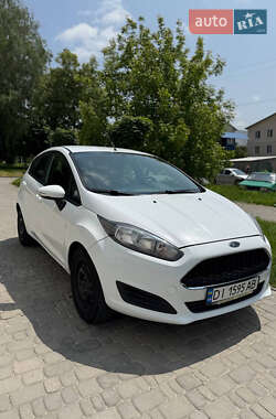 Хэтчбек Ford Fiesta 2016 в 