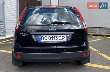 Хэтчбек Ford Fiesta 2007 в 