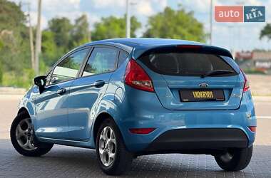 Хэтчбек Ford Fiesta 2011 в 