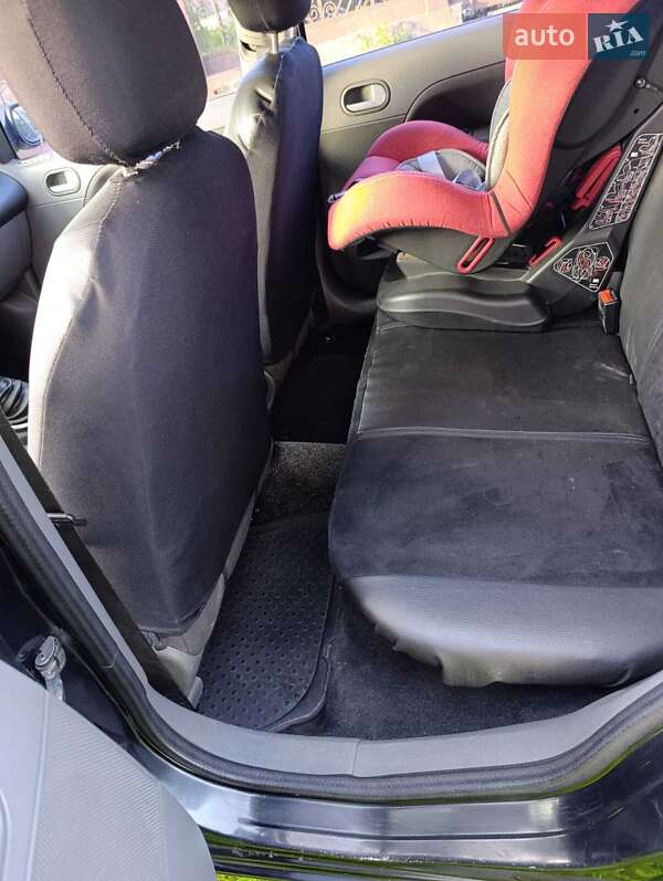 Хэтчбек Ford Fiesta 2002 в Виннице