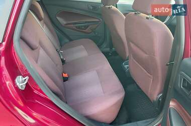 Хетчбек Ford Fiesta 2010 в 