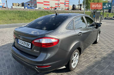 Седан Ford Fiesta 2016 в 