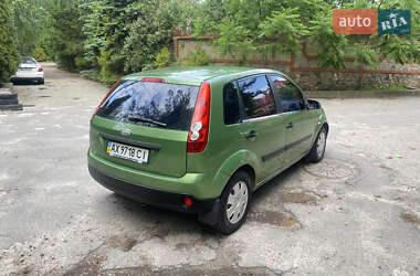 Хэтчбек Ford Fiesta 2006 в 