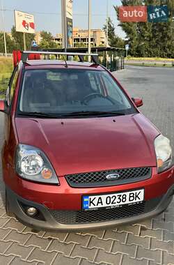 Хэтчбек Ford Fiesta 2008 в 