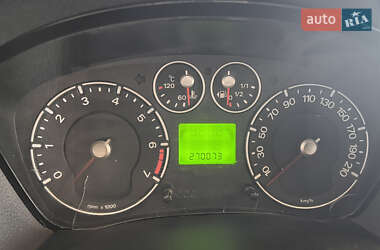 Хэтчбек Ford Fiesta 2006 в 