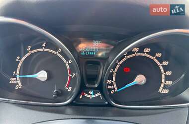 Хэтчбек Ford Fiesta 2016 в 
