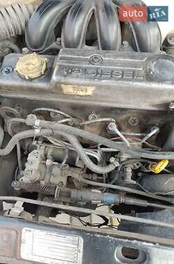Хэтчбек Ford Fiesta 1995 в 