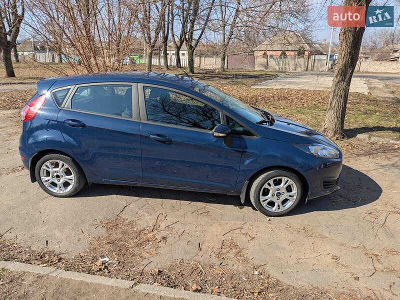 Хэтчбек Ford Fiesta 2016 в Днепре фото 4 Хэтчбек Ford Fiesta 2016 в Днепре