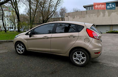 Хетчбек Ford Fiesta 2017 в 