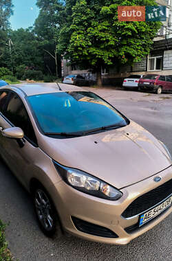 Хетчбек Ford Fiesta 2017 в 
