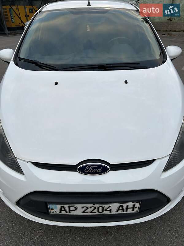 Хэтчбек Ford Fiesta 2011 в Запорожье